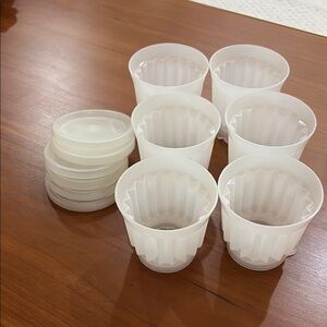 Tupperware vintage White Plastic jello molds, cups and lids. Set of six.